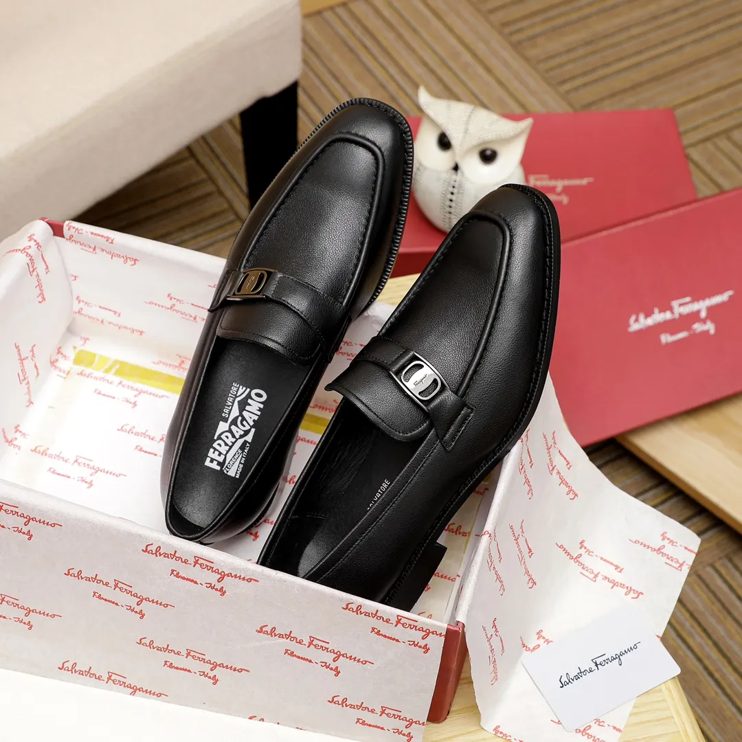 Factory price 420 🔥Ferragamo's new men's casual slip-on shoes🇨🇳Official website original 1:1 mold opening, original quality💯Fine workmanship, high-end luxury☘The upper is made of imported Italian first-layer cowhide🌴🐑leather lining🍓Rubber wear-resistant and non-slip outsole, breathable and comfortable to wear🍍The first choice for high-end men🍉Black, size 38-45